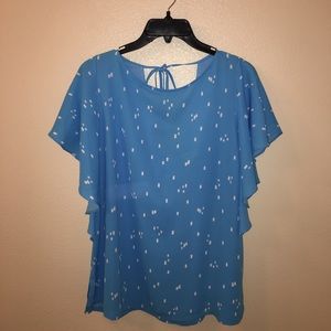 GORGEOUS LOFT FLUTTER SLEEVE TOP